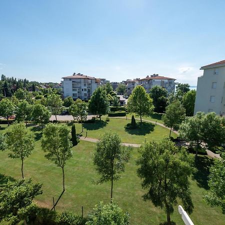 Lakeside Family Apartment Siofok Exterior photo